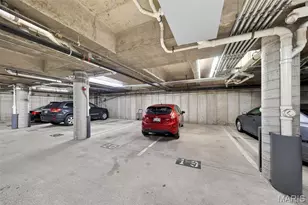 842 N New Ballas Ct, Creve Coeur, MO 63141 - Photo 20