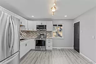 10452 Count Dr, Saint Louis, MO 63136 - Photo 16