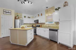 541 Wilmer Hollow Ln, Wentzville, MO 63385 - Photo 16