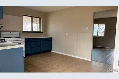 680 Central Parkway, Saint Louis, MO 63031 - Photo 4