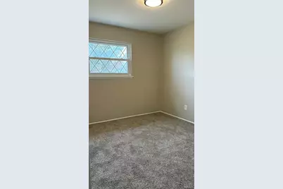 680 Central Parkway, Saint Louis, MO 63031 - Photo 8