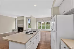 16816 Chesterfield Bluffs Cir, Chesterfield, MO 63005 - Photo 16