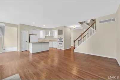 16816 Chesterfield Bluffs Circle, Chesterfield, MO 63005 - Photo 10