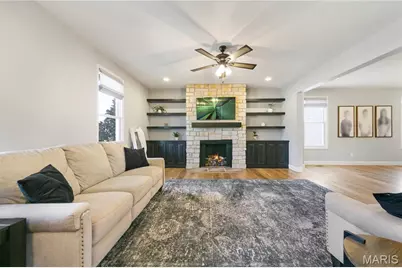 6142 Suntan Drive, Saint Charles, MO 63301 - Photo 14