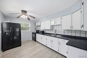 703 Cunniff Pl, Ferguson, MO 63135 - Photo 4