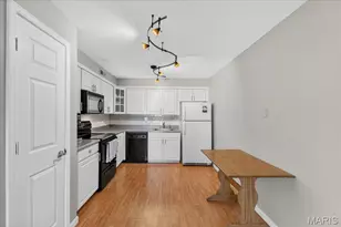 12818 Portulaca Dr, Saint Louis, MO 63146 - Photo 6