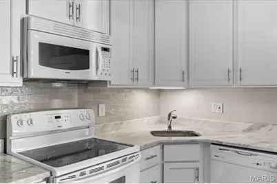 1436 Peacock Lane, Saint Louis, MO 63144 - Photo 8