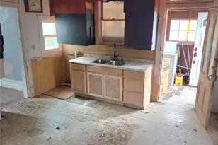 302 Logan St, Palmyra, MO 63461 - Photo 10