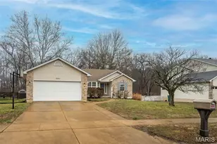 2211 Castlegate Dr, Imperial, MO 63052 - Photo 2