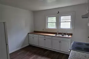 420 Scenic Dr, Saint Louis, MO 63137 - Photo 8