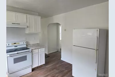 420 Scenic Drive, Saint Louis, MO 63137 - Photo 6