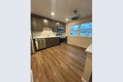 9757 Croftwood Drive, Saint Louis, MO 63123 - Photo 10