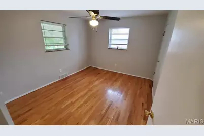 1133 Fain Drive, Saint Louis, MO 63125 - Photo 8