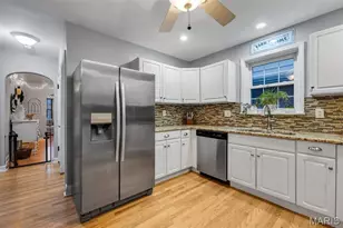 6430 Sutherland Ave, Saint Louis, MO 63109 - Photo 18