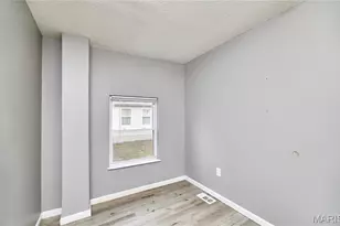 900 N Elm Ave, Webster Groves, MO 63119 - Photo 8