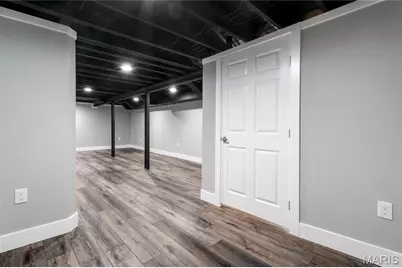 8900 Moritz Avenue, Saint Louis, MO 63144 - Photo 18