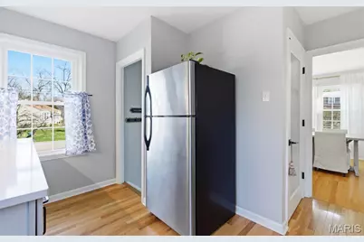 887 Dickson Street, Saint Louis, MO 63122 - Photo 10