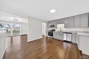 9608 Miriam Ave, Overland, MO 63114 - Photo 10