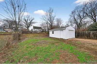 9608 Miriam Avenue, Overland, MO 63114 - Photo 24