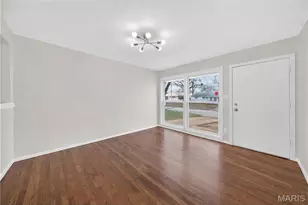 9608 Miriam Ave, Overland, MO 63114 - Photo 4