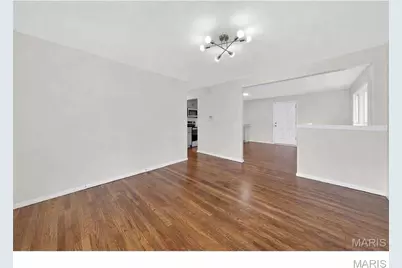 9608 Miriam Avenue, Overland, MO 63114 - Photo 6