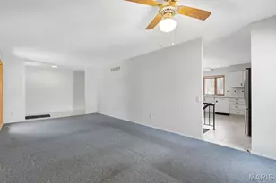 2181 Cherry Cove Ct, Maryland Heights, MO 63043 - Photo 10