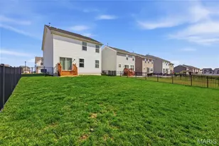 521 Palisades Dr, Saint Charles, MO 63301 - Photo 26