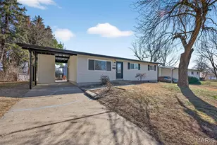 1270 Bobolink Dr, Florissant, MO 63031 - Photo 2