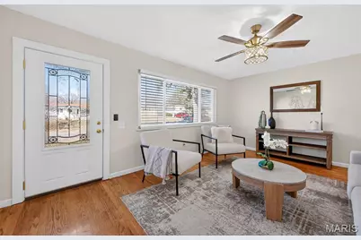 1270 Bobolink Drive, Florissant, MO 63031 - Photo 4