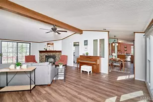 103 E Lark Dr, Fenton, MO 63026 - Photo 4