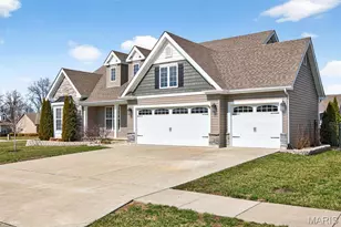 131 Austin Oaks Dr, Moscow Mills, MO 63362 - Photo 2