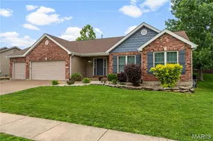 4216 Broken Rock Dr, Wentzville, MO 63385 - Photo 2