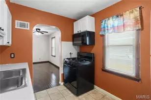 269 S Barat Ave, Ferguson, MO 63135 - Photo 10