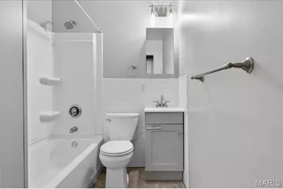 1210 N 5th Street, Saint Charles, MO 63301 - Photo 16