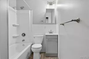 1210 N 5th St, Saint Charles, MO 63301 - Photo 16