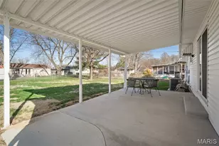 2605 Kelsey Ln, Saint Charles, MO 63301 - Photo 30