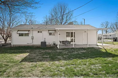 2605 Kelsey Lane, Saint Charles, MO 63301 - Photo 2