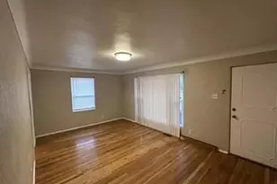 181 Bascom Dr, Saint Louis, MO 63135 - Photo 2