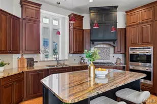 12874 Goodson Rd, Des Peres, MO 63131 - Photo 24