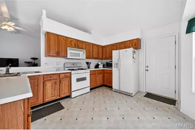 1012 Delmar Drive, O'Fallon, MO 63366 - Photo 6