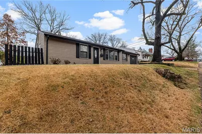 1038 Leawood Drive, Saint Louis, MO 63126 - Photo 2