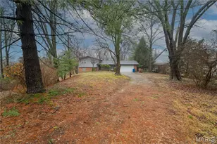 1559 Creve Coeur Mill Rd, Chesterfield, MO 63146 - Photo 2