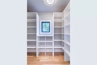 582 Drury Lane, Kirkwood, MO 63122 - Photo 12