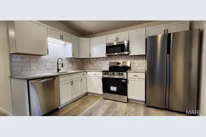 8301 Pepperidge Drive, Saint Louis, MO 63134 - Photo 8