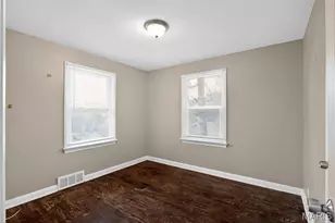 8124 Titus Rd, Saint Louis, MO 63114 - Photo 14