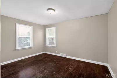 8124 Titus Road, Saint Louis, MO 63114 - Photo 12