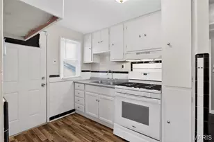 8124 Titus Rd, Saint Louis, MO 63114 - Photo 18