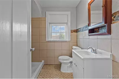 215 Carson Road, Ferguson, MO 63135 - Photo 14