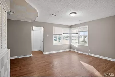 9710 Lanier Drive, Moline Acres, MO 63136 - Photo 12