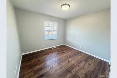 1560 Bluefield Drive, Florissant, MO 63033 - Photo 8